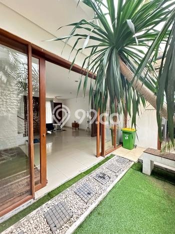 Dijual Rumah Premium dengan Fasilitas Sekitar Komplit di Jagakarsa, Jakarta Selatan Dijual Rumah Premium dengan Fasilitas Sekitar Komplit di Jagakarsa, Jakarta Selatan