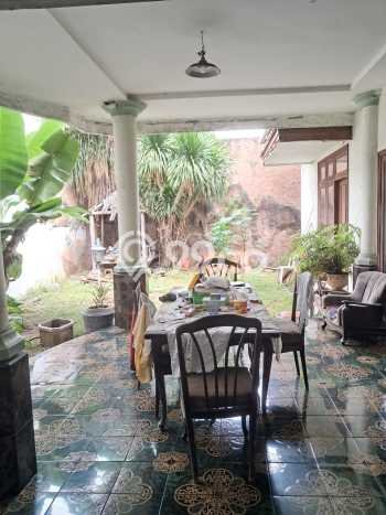 Rumah Luxury Modern Siap Huni di Perak Surabaya Rumah Luxury Modern Siap Huni di Perak Surabaya