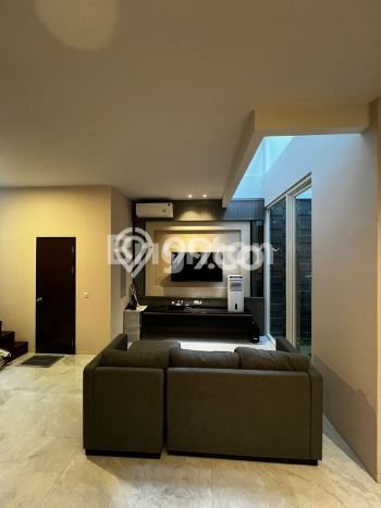 Dijual Rumah Strategis Bagus Punya 3 KT di Sambikerep Surabaya SHM Dijual Rumah Strategis Bagus Punya 3 KT di Sambikerep Surabaya SHM