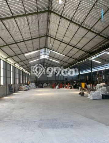 Area Ramai! Pabrik Dijual di Mantup untuk Bisnis Luas Bangunan 2310m2 Area Ramai! Pabrik Dijual di Mantup untuk Bisnis Luas Bangunan 2310m2