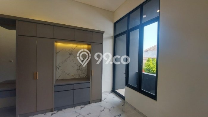 Rumah Strategis 2 KT LT 48m2m² di Rungkut, Surabaya Rumah Strategis 2 KT LT 48m2m² di Rungkut, Surabaya