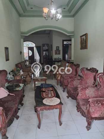 Rumah Luxury Modern Siap Huni di Perak Surabaya Rumah Luxury Modern Siap Huni di Perak Surabaya