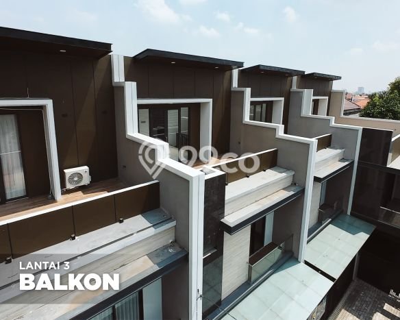 Kantor Bagus Dijual LB 180m2 Lokasi Strategis Surabaya Area Cocok untuk Berbisnis Kantor Bagus Dijual LB 180m2 Lokasi Strategis Surabaya Area Cocok untuk Berbisnis