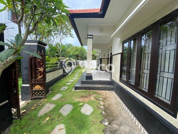 Rumah Disewakan Badung LT 200m2 LB 160m2 Area Jimbaran Rumah Disewakan Badung LT 200m2 LB 160m2 Area Jimbaran