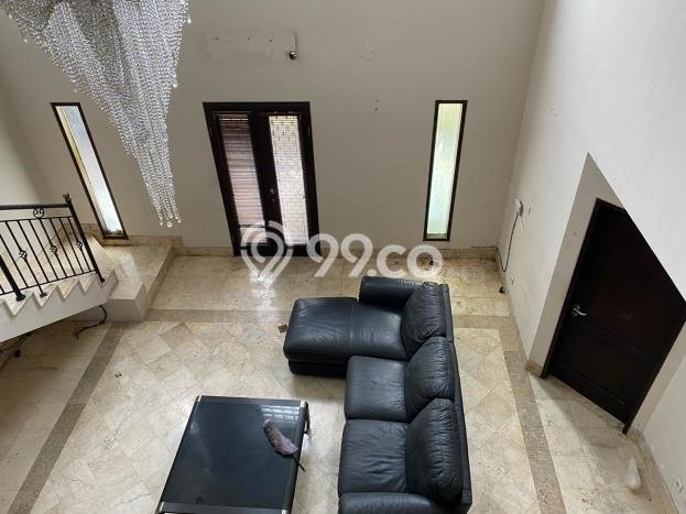Rumah di Kerobokan Kaja, Badung, Luas 240m² Bangunan 456m² Rumah di Kerobokan Kaja, Badung, Luas 240m² Bangunan 456m²