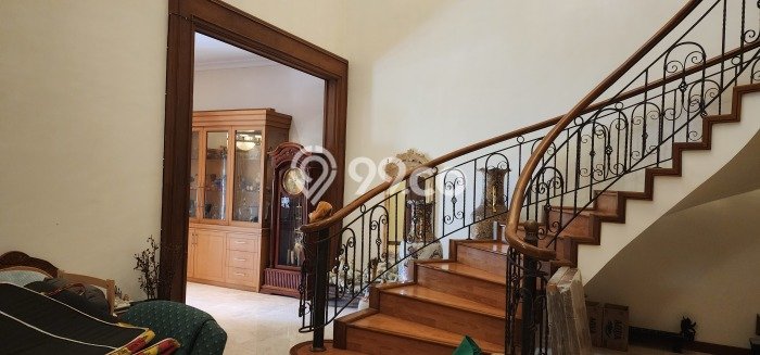 Dijual Rumah Elit Exclusive di Mulyorejo, Surabaya Dijual Rumah Elit Exclusive di Mulyorejo, Surabaya