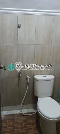 Disewakan! Rumah 5 Kamar Tidur &
3 Kamar Mandi di Cipinang Melayu, Jakarta Timur Disewakan! Rumah 5 Kamar Tidur &
3 Kamar Mandi di Cipinang Melayu, Jakarta Timur
