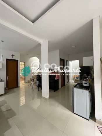 Dijual Cepat Rumah Favorit Siap Huni LB 160m2 di Kramat Jati, Jakarta Timur Dijual Cepat Rumah Favorit Siap Huni LB 160m2 di Kramat Jati, Jakarta Timur
