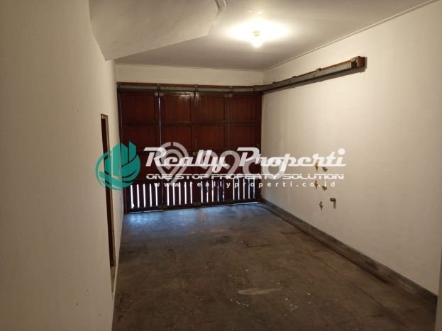 Dijual Rumah Mewah Elegan Dengan View Cantik di Pinang Ranti, Jakarta Timur Dijual Rumah Mewah Elegan Dengan View Cantik di Pinang Ranti, Jakarta Timur