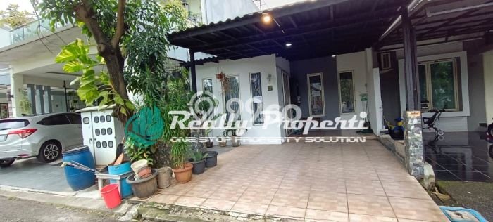 GOOD DEAL! Rumah di Jatimelati, 2 KM, Siap Huni, LT 90m² Bangunan 100m² GOOD DEAL! Rumah di Jatimelati, 2 KM, Siap Huni, LT 90m² Bangunan 100m²