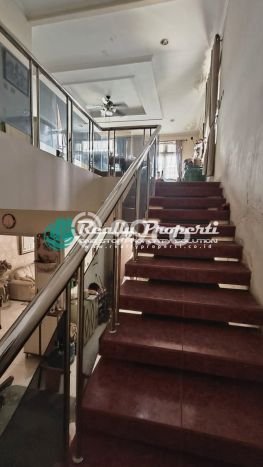 Disewakan! Rumah 3 Kamar Tidur &
2 Kamar Mandi di Jatimakmur, Bekasi Disewakan! Rumah 3 Kamar Tidur &
2 Kamar Mandi di Jatimakmur, Bekasi