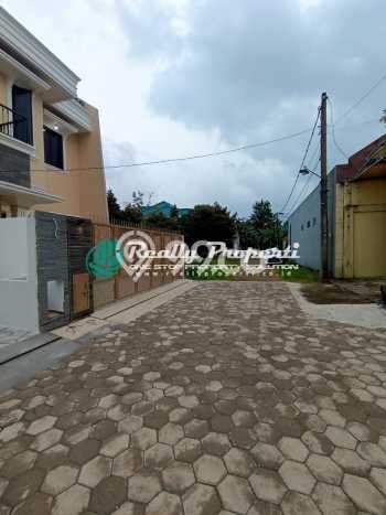 For Sale Hunian Rumah Terawat 3 Kamar di Jati Mekar, Bekasi For Sale Hunian Rumah Terawat 3 Kamar di Jati Mekar, Bekasi