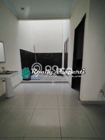 PREMIUM CHOICE! Rumah kawasan Jatibening, 4 KT, Lingkungan Strategis, Luas 127m² Bangunan 200m² PREMIUM CHOICE! Rumah kawasan Jatibening, 4 KT, Lingkungan Strategis, Luas 127m² Bangunan 200m²