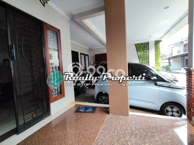 Rumah Mewah Akses Strategis di Bekasi Semi Furnished Rumah Mewah Akses Strategis di Bekasi Semi Furnished