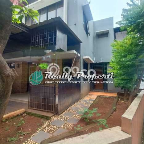Ready to Use! Luxury House LT 130m2 Desain Modern di Jatibening Ready to Use! Luxury House LT 130m2 Desain Modern di Jatibening