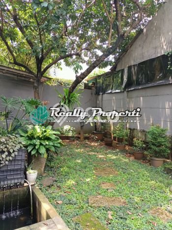 Jual Rumah Luas Megah Dengan View Cantik di Bambu Apus, Jakarta Timur Jual Rumah Luas Megah Dengan View Cantik di Bambu Apus, Jakarta Timur
