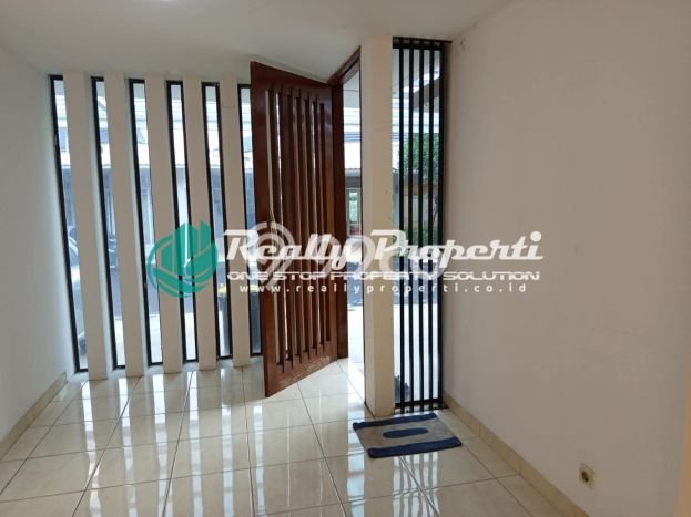 Dijual Rumah Mewah Elegan Dengan View Cantik di Pinang Ranti, Jakarta Timur Dijual Rumah Mewah Elegan Dengan View Cantik di Pinang Ranti, Jakarta Timur