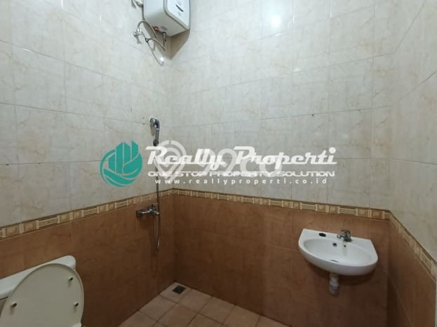 Disewakan! Rumah 4 Kamar Tidur &
4 Kamar Mandi di Jati Cempaka, Bekasi Disewakan! Rumah 4 Kamar Tidur &
4 Kamar Mandi di Jati Cempaka, Bekasi