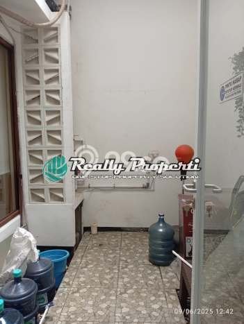 EXCLUSIVE OFFER! Rumah di Jatiwarna, 2 KM, Lingkungan Elite, LT 72m² Bangunan 65m² EXCLUSIVE OFFER! Rumah di Jatiwarna, 2 KM, Lingkungan Elite, LT 72m² Bangunan 65m²