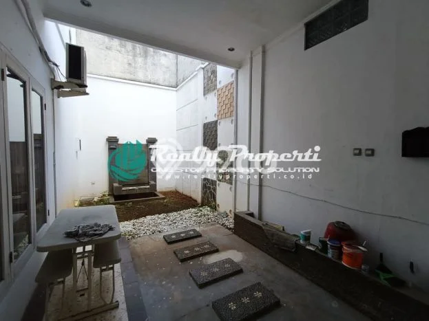 Disewakan! Rumah 4 Kamar Tidur &
4 Kamar Mandi di Jati Cempaka, Bekasi Disewakan! Rumah 4 Kamar Tidur &
4 Kamar Mandi di Jati Cempaka, Bekasi