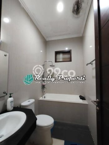 Rumah Mewah Akses Strategis di Bekasi Semi Furnished Rumah Mewah Akses Strategis di Bekasi Semi Furnished