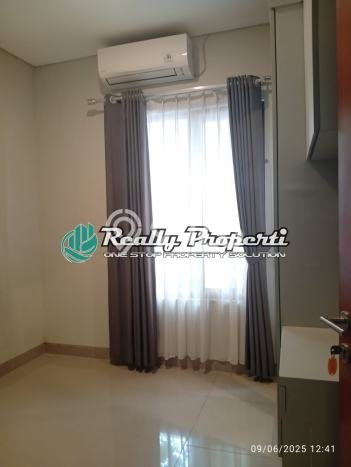 EXCLUSIVE OFFER! Rumah di Jatiwarna, 2 KM, Lingkungan Elite, LT 72m² Bangunan 65m² EXCLUSIVE OFFER! Rumah di Jatiwarna, 2 KM, Lingkungan Elite, LT 72m² Bangunan 65m²