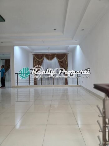 Disewakan segera hunian minimalis lokasi strategis 5 Kamar di Duren Sawit, Jakarta Timur Disewakan segera hunian minimalis lokasi strategis 5 Kamar di Duren Sawit, Jakarta Timur