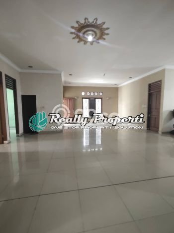 For Sale! Luxury House LT 409m2 Desain Elegan di Jatibening For Sale! Luxury House LT 409m2 Desain Elegan di Jatibening
