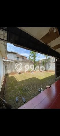 Rumah 4 KT 2 KM di Area , Jakarta Selatan Rumah 4 KT 2 KM di Area , Jakarta Selatan