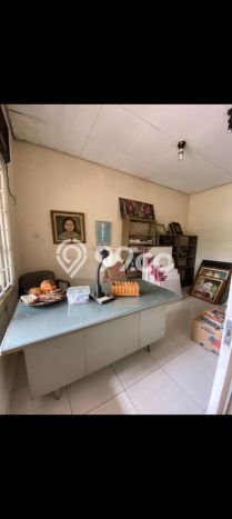 Rumah 4 KT 2 KM di Area , Jakarta Selatan Rumah 4 KT 2 KM di Area , Jakarta Selatan