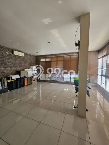 Rumah Elit Modern Tanpa Renovasi di Pantai Indah Kapuk Jakarta Utara Rumah Elit Modern Tanpa Renovasi di Pantai Indah Kapuk Jakarta Utara