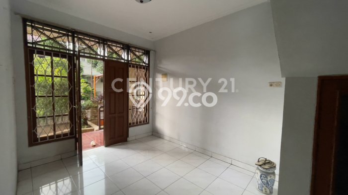 Rumah Mewah Dijual LT 220m2 di Cinere, Depok Rumah Mewah Dijual LT 220m2 di Cinere, Depok