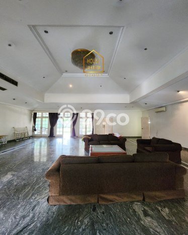 Hunian Mewah LB 1500m2 Siap Huni Desain Elegan di Kemang, Jakarta Selatan Hunian Mewah LB 1500m2 Siap Huni Desain Elegan di Kemang, Jakarta Selatan