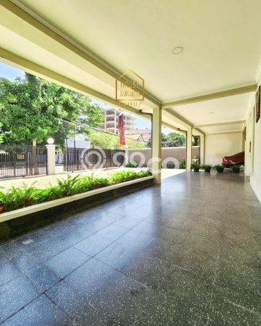 Rumah Mewah Siap Huni LT 687m2 di Menteng, Jakarta Pusat Rumah Mewah Siap Huni LT 687m2 di Menteng, Jakarta Pusat