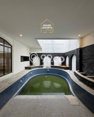 Rumah Mewah LB 2100m2 Siap Pakai Desain Elegan di Pondok Indah, Jakarta Selatan Rumah Mewah LB 2100m2 Siap Pakai Desain Elegan di Pondok Indah, Jakarta Selatan