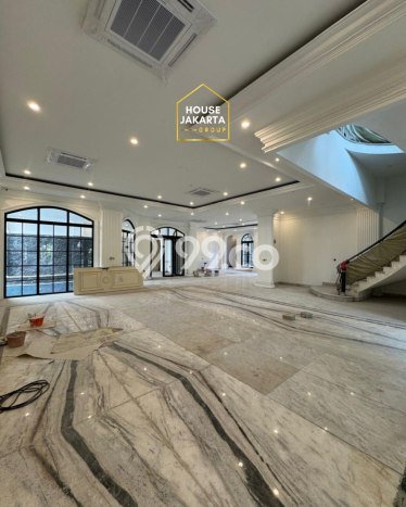 Rumah Mewah LB 2100m2 Siap Pakai Desain Elegan di Pondok Indah, Jakarta Selatan Rumah Mewah LB 2100m2 Siap Pakai Desain Elegan di Pondok Indah, Jakarta Selatan