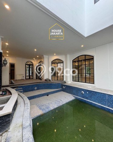 Rumah Mewah LB 2100m2 Siap Pakai Desain Elegan di Pondok Indah, Jakarta Selatan Rumah Mewah LB 2100m2 Siap Pakai Desain Elegan di Pondok Indah, Jakarta Selatan