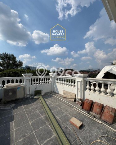 Rumah Mewah LB 2100m2 Siap Pakai Desain Elegan di Pondok Indah, Jakarta Selatan Rumah Mewah LB 2100m2 Siap Pakai Desain Elegan di Pondok Indah, Jakarta Selatan