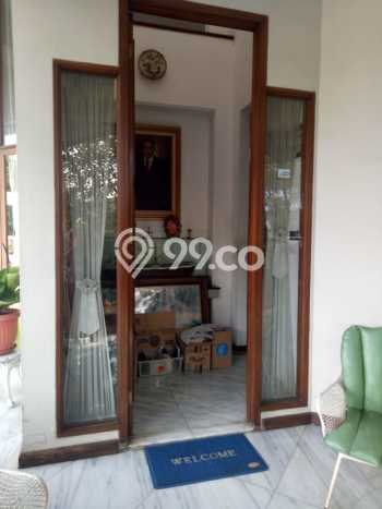 Rumah Elit Modern Tanpa Renovasi di Bintaro Jakarta Selatan Rumah Elit Modern Tanpa Renovasi di Bintaro Jakarta Selatan
