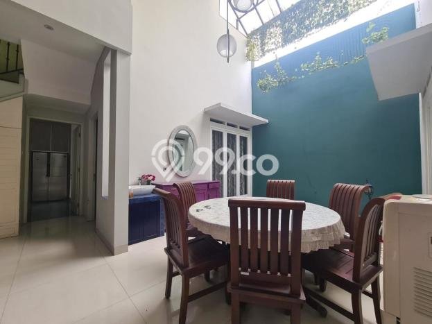 Ready to Use! Premium House LT 280m2 Desain Elegan di Pondok Labu Ready to Use! Premium House LT 280m2 Desain Elegan di Pondok Labu