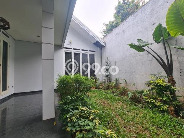 Ready to Use! Premium House LT 280m2 Desain Elegan di Pondok Labu Ready to Use! Premium House LT 280m2 Desain Elegan di Pondok Labu