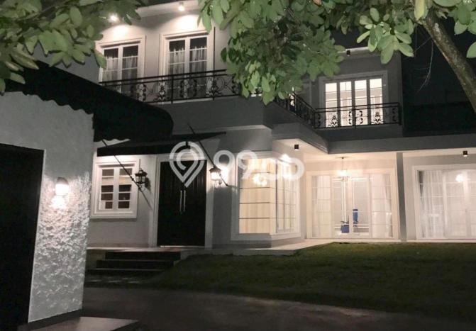 Rumah Mewah LB 430m2 Siap Huni Desain Elegan di Pangkalan Jati, Depok Rumah Mewah LB 430m2 Siap Huni Desain Elegan di Pangkalan Jati, Depok