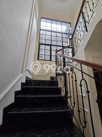Best Deal Hunian Mewah Ideal dan Luas di BSD, Tangerang Selatan Best Deal Hunian Mewah Ideal dan Luas di BSD, Tangerang Selatan