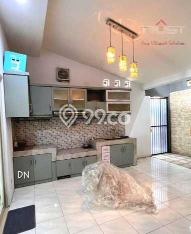 Rumah Modern 3 KT di Bintaro Tangerang Selatan Semi Furnished Rumah Modern 3 KT di Bintaro Tangerang Selatan Semi Furnished