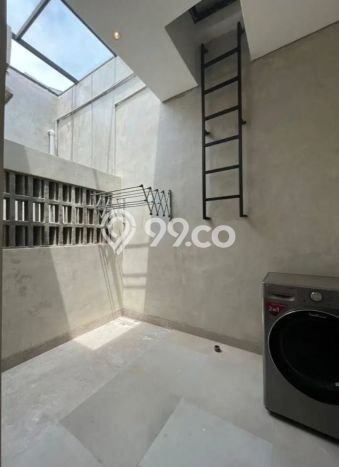 Rumah Modern 4 KT di Cirendeu Jakarta Selatan Semi Furnished Rumah Modern 4 KT di Cirendeu Jakarta Selatan Semi Furnished