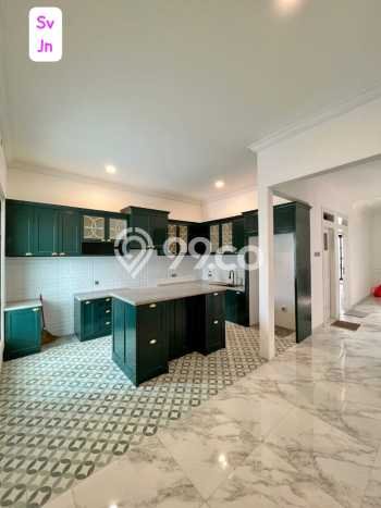 Rumah Elit LB 400m2 Siap Pakai Desain Elegan di Pondok Indah, Jakarta Selatan Rumah Elit LB 400m2 Siap Pakai Desain Elegan di Pondok Indah, Jakarta Selatan