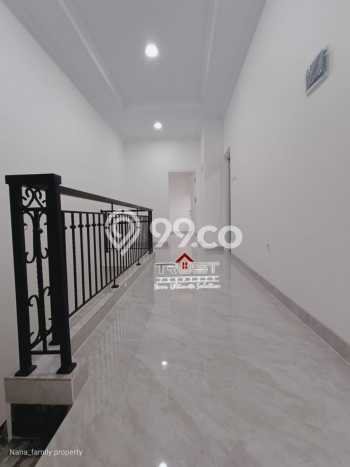 Jual Rumah Luas Megah Dengan View Cantik di Joglo, Jakarta Barat Jual Rumah Luas Megah Dengan View Cantik di Joglo, Jakarta Barat