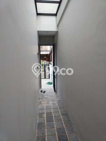 Rumah Luxury Modern Tanpa Renovasi di Bintaro Tangerang Selatan Rumah Luxury Modern Tanpa Renovasi di Bintaro Tangerang Selatan