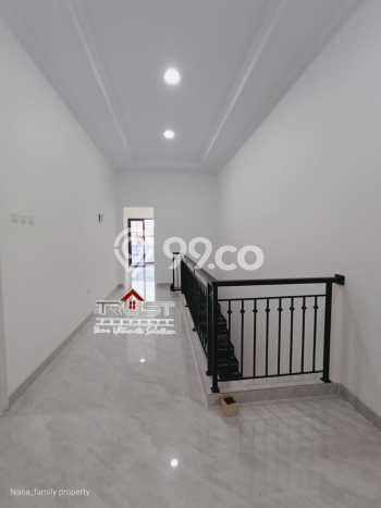 Jual Rumah Luas Megah Dengan View Cantik di Joglo, Jakarta Barat Jual Rumah Luas Megah Dengan View Cantik di Joglo, Jakarta Barat