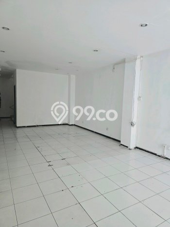 Disewakan Ruko di Pusat Kota Surabaya Ramai Strategis Disewakan Ruko di Pusat Kota Surabaya Ramai Strategis